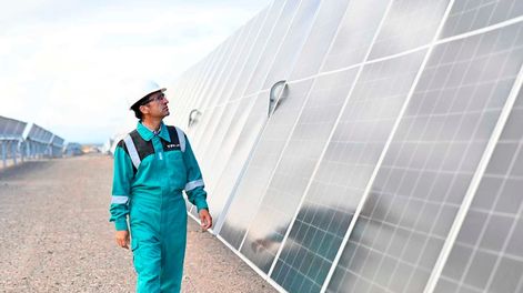 El parque solar Zonda que YPF Luz tiene en San juan. El Quemado en Mendoza tendrá características similares.