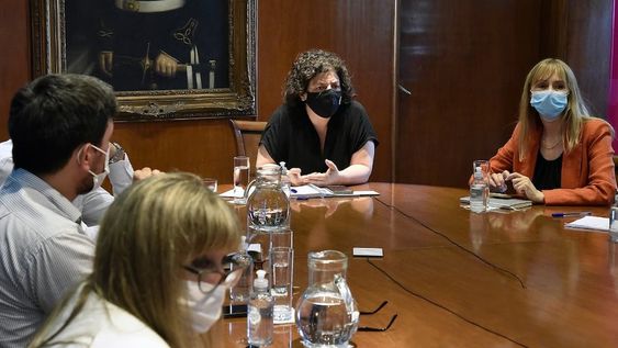 La ministra de Salud de la Nación, Carla Vizzotti, se reunió con los ministros y las ministras de cada provincia para acordar como frenar la propagación de la variante Ómicron. - Presidencia de la Nación