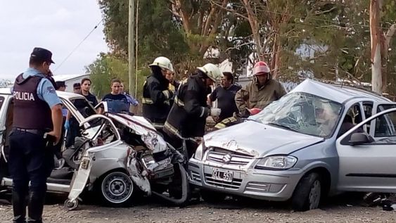 Tres muertos y cinco heridos tras un choque frontal en Las Heras