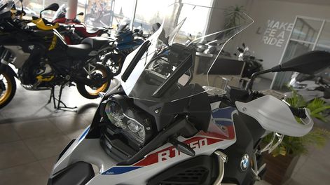 Los Andes | Venta de motos: cae a nivel interanual pero son más que los autos 0 KM patentados. Foto: Orlando Pelichotti