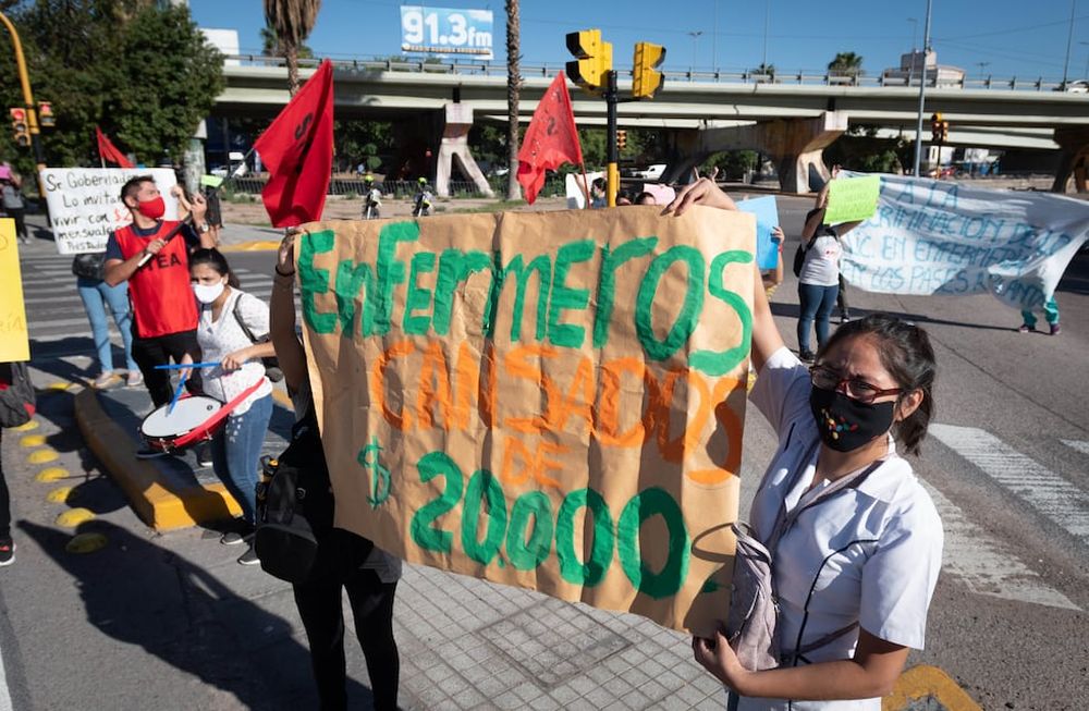 En puja. El botín de guerra parecen ser los empleados no profesionales, nucleados en el Régimen 15, donde ATE tiene mayoría. Foto: Ignacio Blanco / Los Andes.