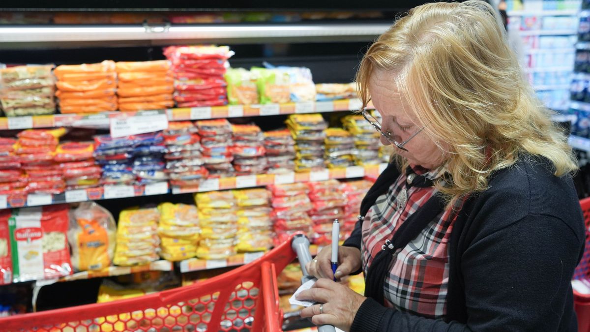 Canasta Básica: una familia argentina necesitó casi $1,5 mil
