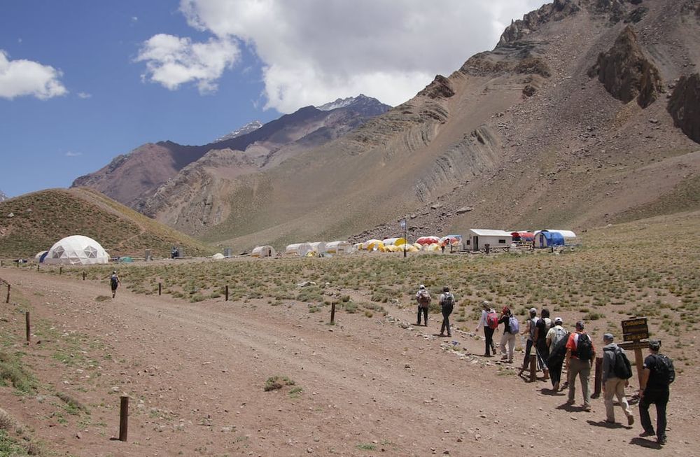 Comenzó la temporada en Aconcagua para hacer trekking. Por el momento continúan la prohibición para realizar ascensos y otras actividades de riesgo / Archivo Los Andes