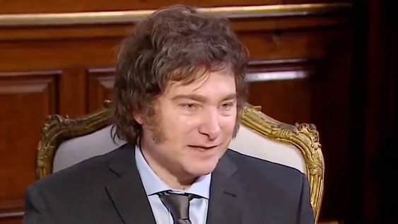 El presidente Javier Milei contó en TN que enviará una ley al Congreso para penar con cárcel a los funcionarios que emitan moneda. Foto: Captura de video