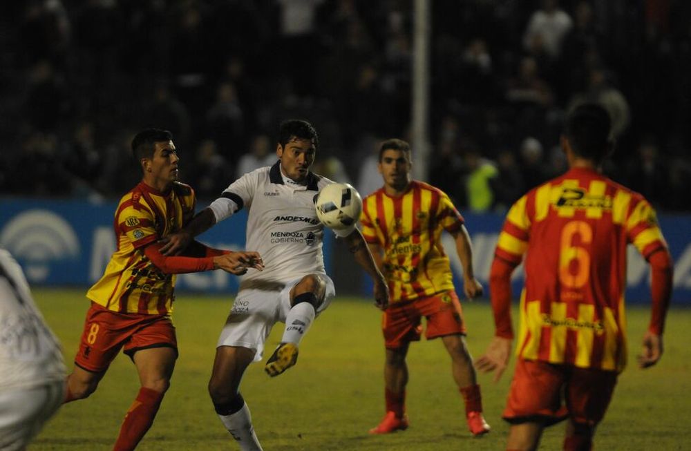 Cierra otro rival directo para la Lepra