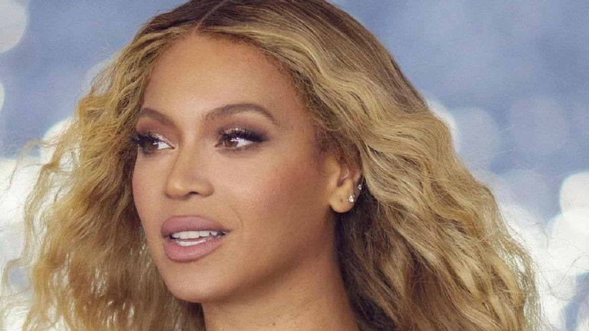 Desde Hamburgo, Beyoncé usó un atuendo animal print que dejó ver toda ...