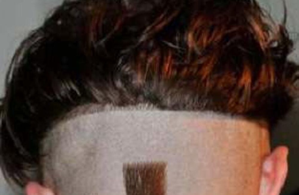 Robert Pattinson ¿qué te hiciste en el pelo?