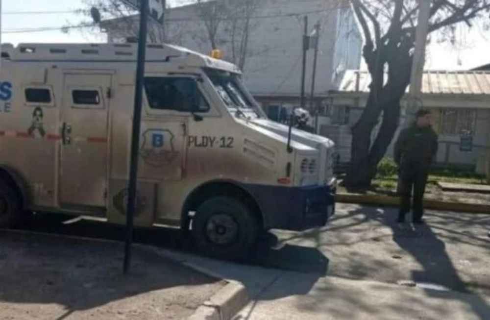 El blindado pertenece a la empresa Brinks. Foto: Gentileza