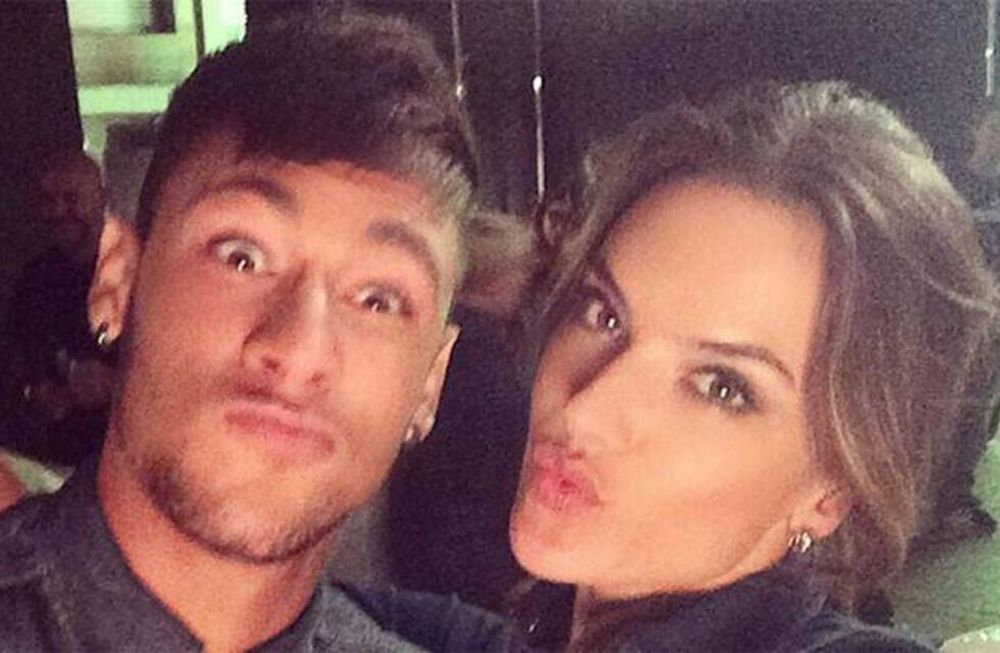 La sensual profesora del Barça y una prueba de jeans con los jugadores