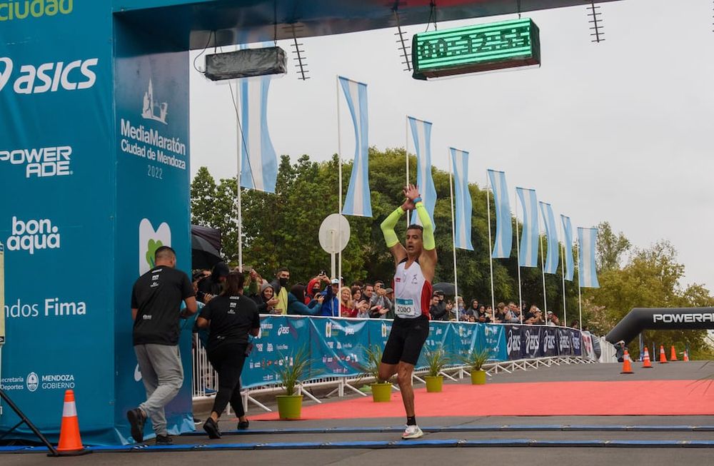 Se sortearán 10 becas para la Media Maratón 2023