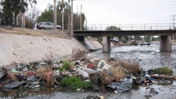 Se retiraron casi 800 toneladas de basura del dique Papagayos y las autoridades piden a la población cuidar el medio ambiente. / Foto: Prensa Gobierno de Mendoza