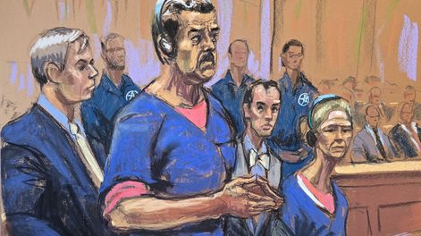 Fotografía de un dibujo realizado por la artista Jane Rosenberg donde aparece el presidente de Venezuela, Nicolás Maduro (c), junto a su esposa,, Cilia Flores (d), compareciendo ante un tribunal federal este lunes, en Nueva York (EE.UU.).&nbsp;