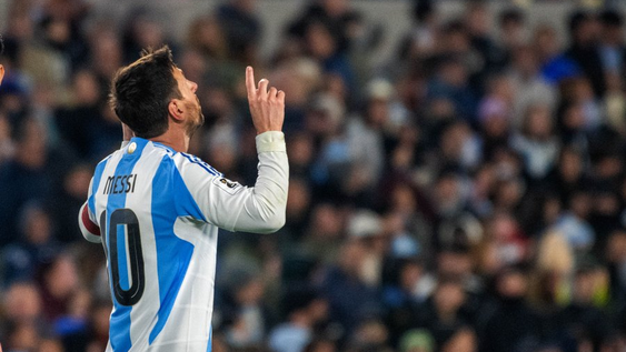 Lionel Messi, dueño absoluto de la camiseta número 10 de la Selección Argentina. Lionel Messi, dueño absoluto de la camiseta número 10 de la Selección Argentina.