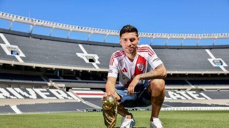 Los Andes | El lateral derecho Gonzalo Montiel estampó hoy de manera oficial su firma y volverá a vestir la camiseta de River después de tres años y medio. Por medio de sus redes sociales, el Millonario lo recibió con divertidos posteos que hacían referencia a la