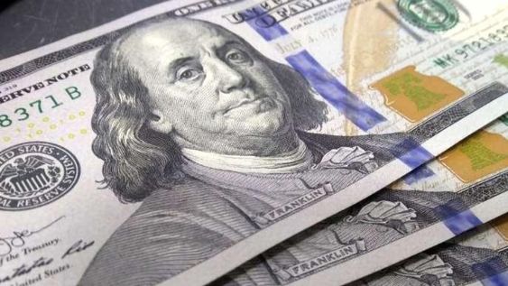 El dólar paralelo no deja de subir a pesar de las restricciones del Banco Central. / archivo