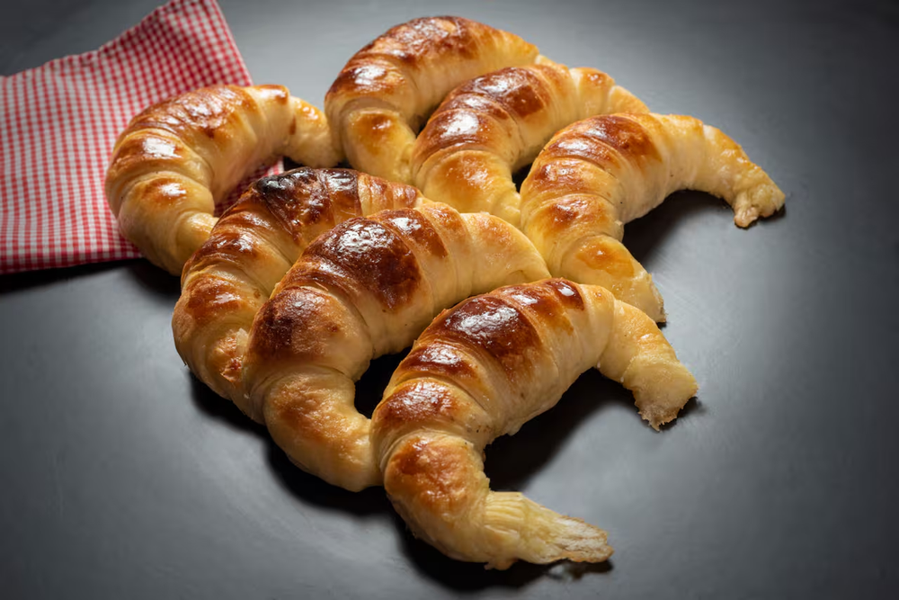Recetas fáciles como las medialunas, salvan cualquier día.