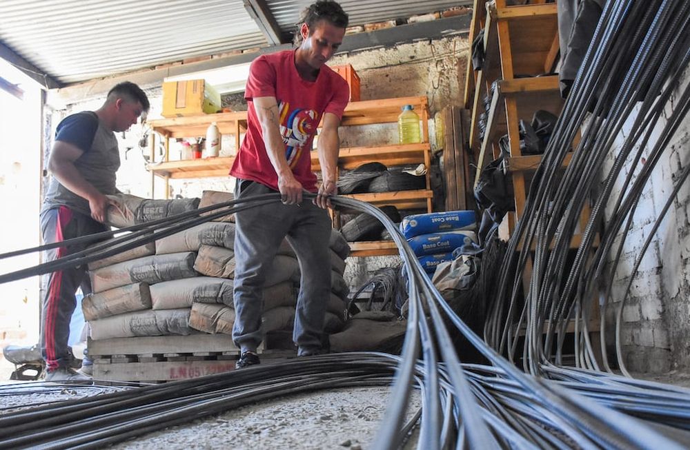 Construir una vivienda económica tradicional de 61 m2 en Mendoza, con hierros, ladrillo y todo lo que implica edificar en una provincia sísmica, tiene un costo superior a los $10,6 millones en diciembre. Foto: Mariana Villa / Los Andes