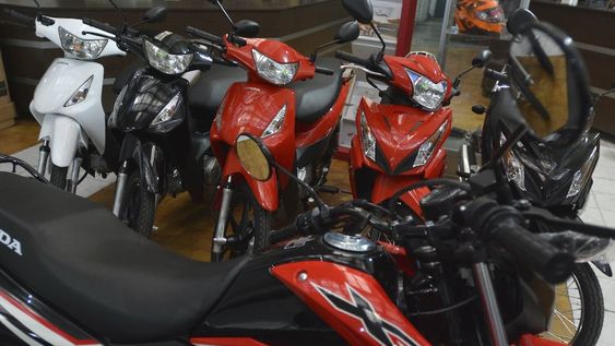 Una moto de $248.626 puede comprarse en 48 Cuotas, con un costo financiero del 28,94%, y cuotas que inician en $6.929,14; para “clientes” del Banco Nación; o en $8.822,45, para “clientes cartera general”.