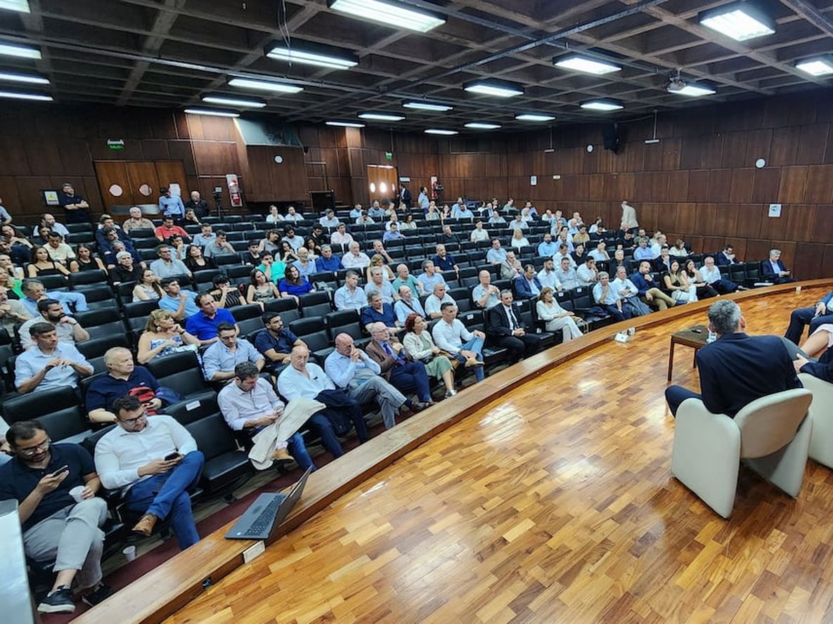 En el Foro de Energía de la UNCuyo se analizó qué oportunidades y desafíos tiene Mendoza en el marco de la transición energética. Foto: Los Andes