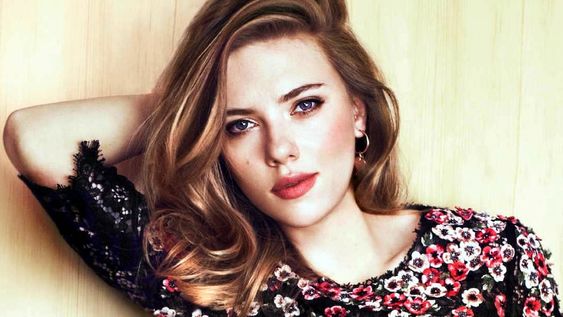 Scarlett Johansson, la chica crecio y ¡ya es madre!