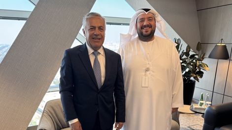 El gobernador Alfredo Cornejo se reunió con el ministro de Inversiones de Emiratos Árabes, Mohammed Alsuwaidi.