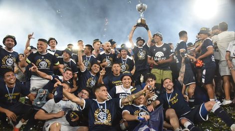 Los Andes | Independiente Rivadavia hizo historia de la grande: fue el mejor de la Primera Nacional 2023 y subió a Primera. (Ramiro Pereyra / La Voz)