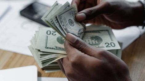 Dólar hoy: a cuánto cotizan el oficial y el blue este jueves 16 de marzo