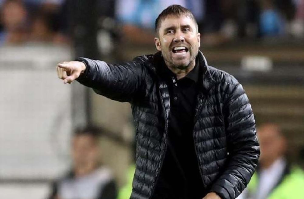 Racing juega en Brasil por la cima del grupo E