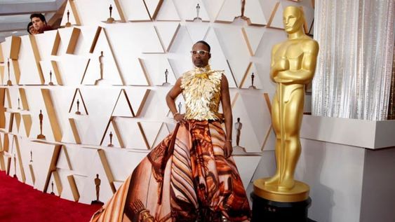 Todos los looks de la imponente y excéntrica Alfombra Roja de los Oscar