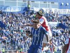 Fútbol. Una buena, al menos no habrá quita de puntos para el Tomba. Fútbol. Una buena, al menos no habrá quita de puntos para el Tomba.