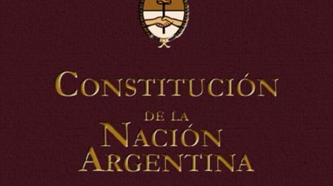 Dos constituciones enterradas vivas - Por Lucas Gómez Portillo