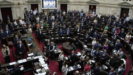 El proyecto de reforma laboral llegaría a Diputados sin el polémico artículo 44 de licencias por enfermedad.