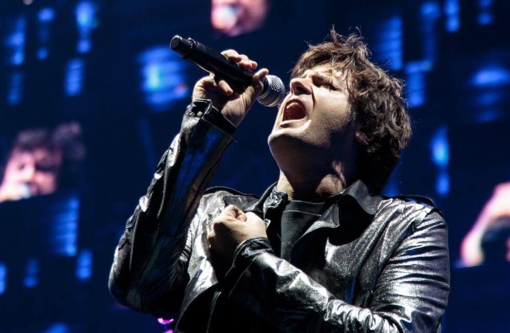 Ciro adelantó unos segundos de la versión acústica de El farolito”