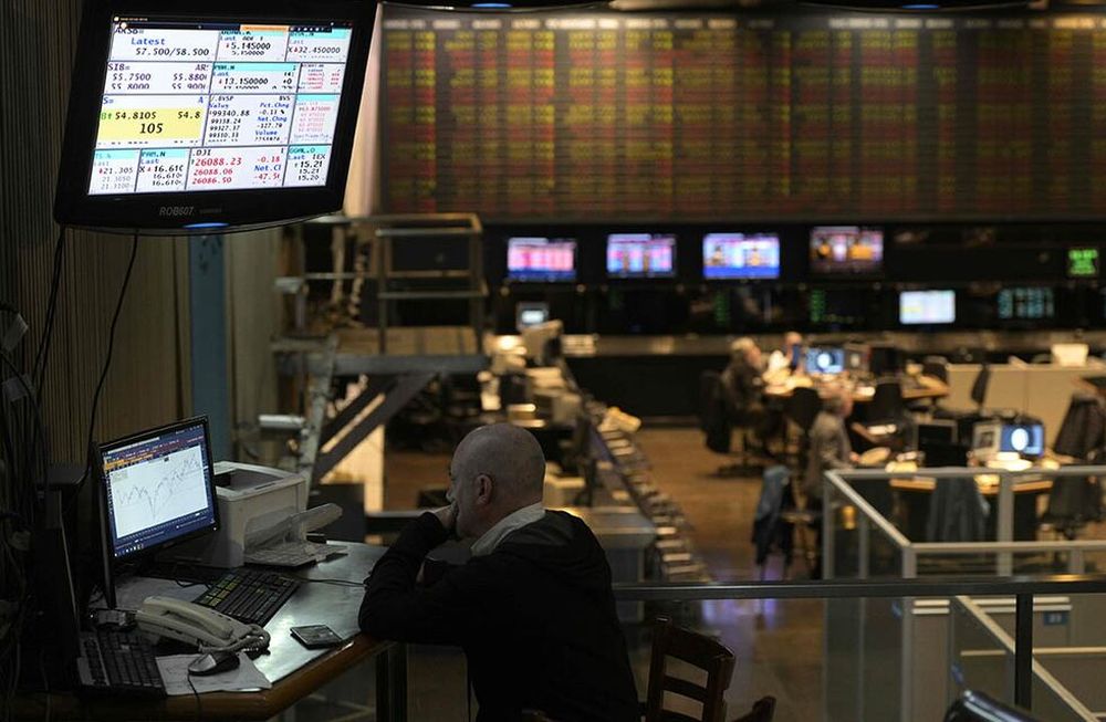 El autor plantea, en función de los datos que emergen de Wall Street, una estrategia para manejar los activos en el corto plazo. Qué conviene hacer.