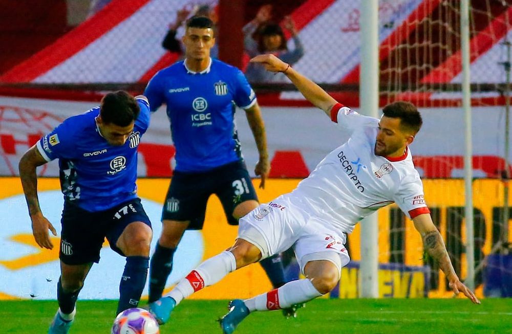 Huracán de Parque Patricios derrotó por 1-0 a Talleres de Córdoba y aún sueña en grande. / Gentileza.