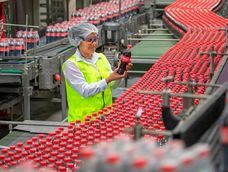 Los postulantes pueden cargar su CV en el portal oficial de Coca Cola Argentina para participar del proceso de selección.