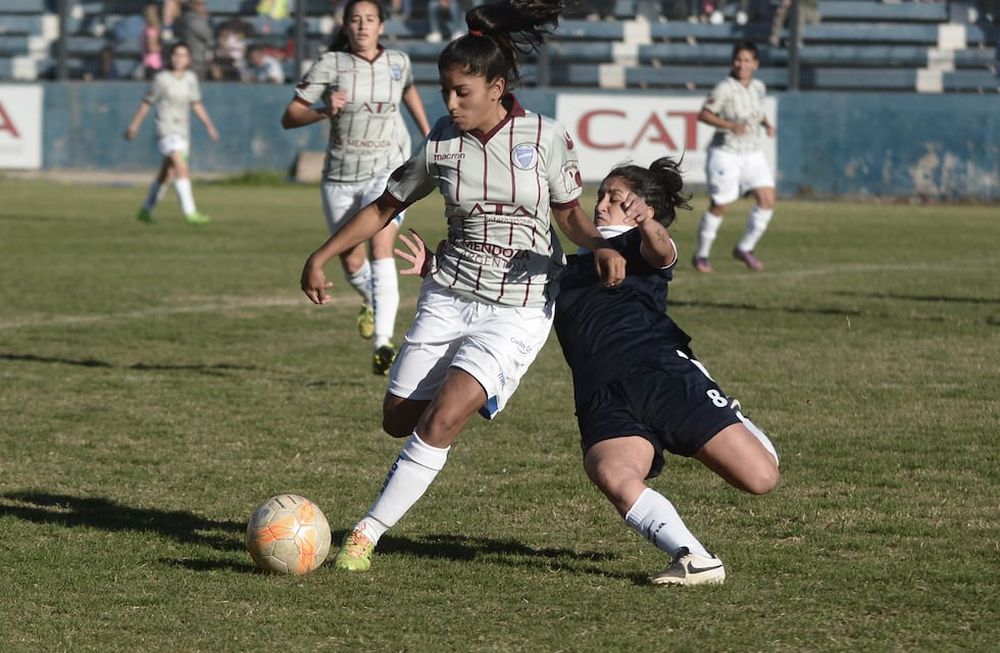 Fútbol femenino: Las Pumas vencieron a Godoy Cruz A en un intenso choque de favoritos