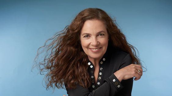 Sandra Mihanovich se prepara para su tercer concierto online y recientemente lanzó la canción No habrá fronteras.
