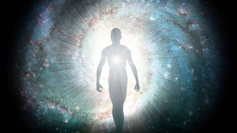 Una usuaria contó una experiencia con un niño desconocido y su hermano fallecido, lo cual daba a entender sobre la existencia de la reencarnación. Muchos usuarios se sumaron a contar su experiencia.