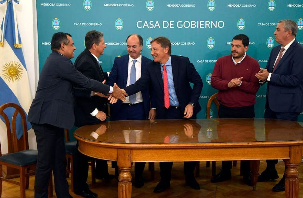 Gobierno Provincial firmó el acuerdo por Potasio Rio Colorado inversores para reactivar la mina Potasio Río Colorado, ubicada en Malargüe.Foto: Orlando Pelichotti