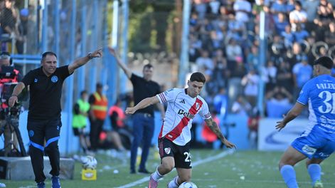 Gonzalo Montiel volvió a ser desequilibrante en River y abrió el juego desde el punto penal.