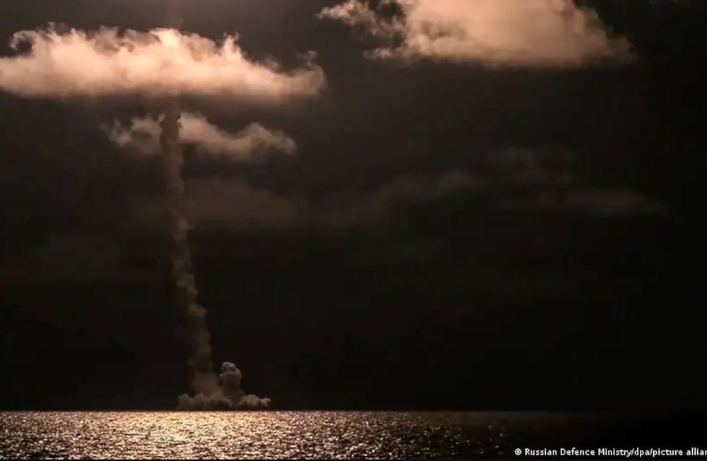 En noviembre, Rusia lanzó el misil intercontinental Bulava, desde un submarino nuclear. Días antes, Putin firmó la revocación del Tratado de Prohibición de Ensayos Nucleares.