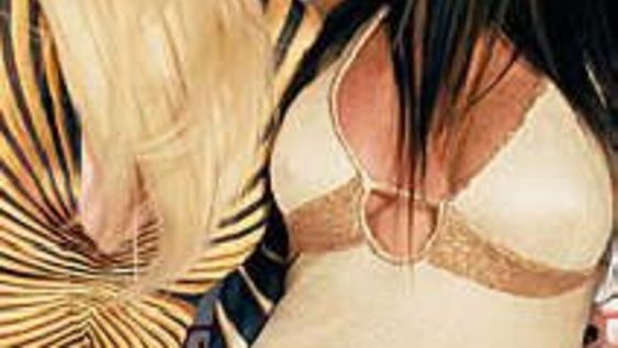 Moria y Susana, van y vienen, ahora: abrazo