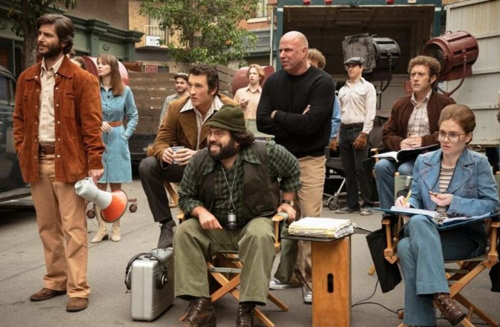 La serie cuenta también lo difícil que es hacer un tanque hollywoodense.