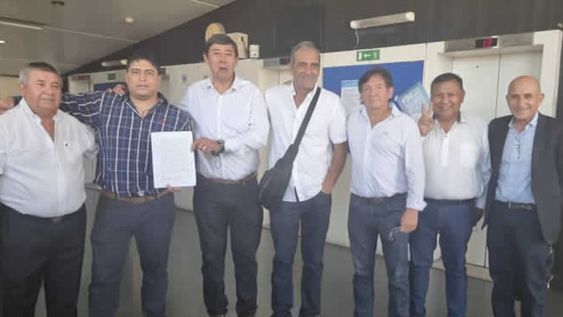 Petroleros Jerárquicos: las partes acordaron que se adelantará el aumento salarial correspondiente a mayo (del 10%) a marzo y de este modo, los trabajadores percibirán un incremento final del 20% sobre los salarios vigentes de noviembre de 2021.