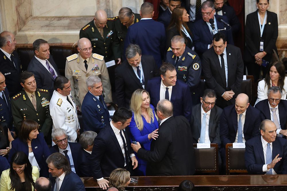 Integrantes del gabinete en el Congreso Nacional donde el presidente Javier Milei, dejará inaugurada hoy las sesiones ordinarias