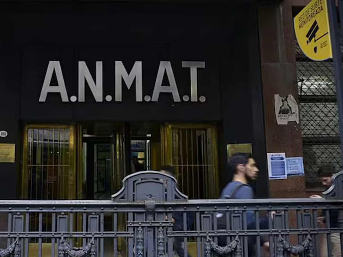 Cirujano y con gran trayectoria en medicina prepaga: quién es el nuevo titular de la Anmat