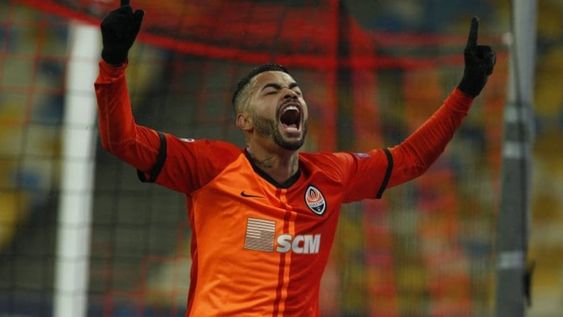 El equipo ucraniano se impuso por 2-0 con goles de Dentinho y Solomon frente al conjunto de Zinedine Zidane y por ahora lo deja sin lugar en la próxima ronda. / Gentileza.