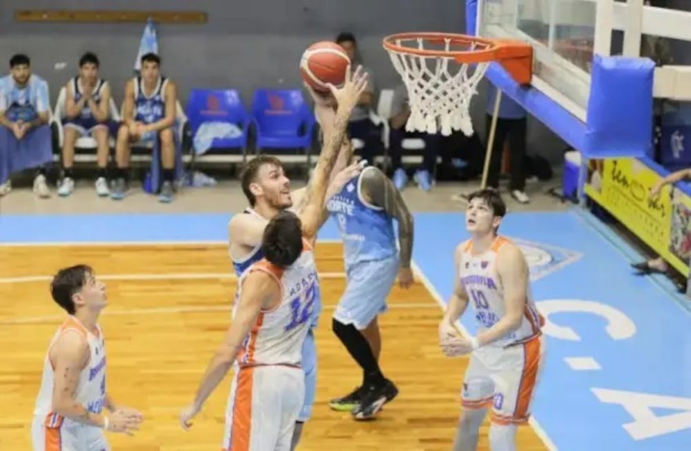 Rivadavia Básquet cayó ante Deportivo Norte de Armstrong (Santa Fe) por 96 a 94, en el cierre de su gira de tres partidos, donde cosechó una victoria. / Gentileza: Prensa Norte.