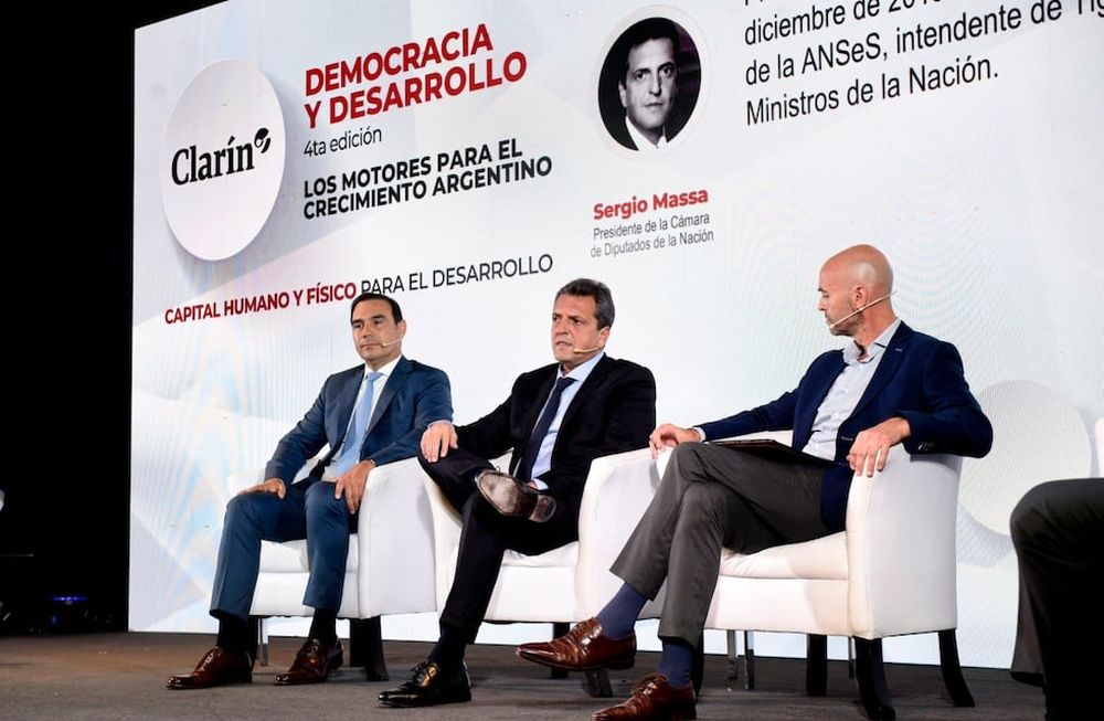 El presidente de la Cámara de Diputados, Sergio Massa, participó de la 4ta. edición del encuentro organizado por el Grupo Clarín sobre Democracia y Desarrollo